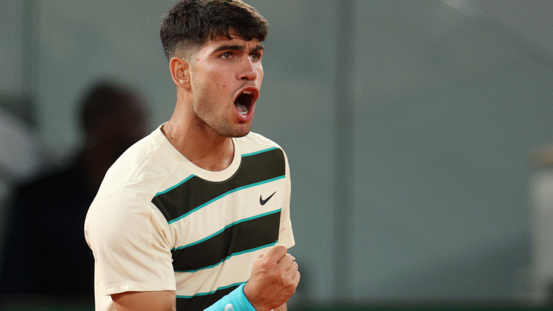 <a href='/de/daten/news/tennis/french-open/' class='tag'>French Open</a>: Alcaraz kämpft sich ins Viertelfinale