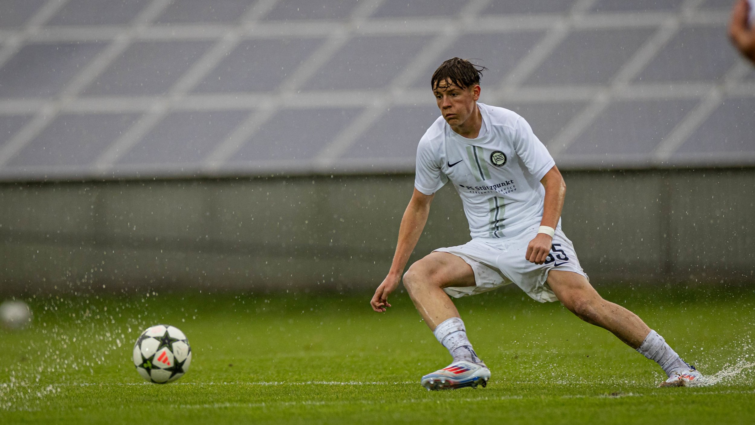 Sturm bindet Mittelfeldtalent langfristig