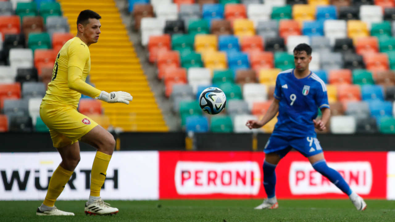 Vitek-Ersatz: Blau-Weiß an Landsmann interessiert