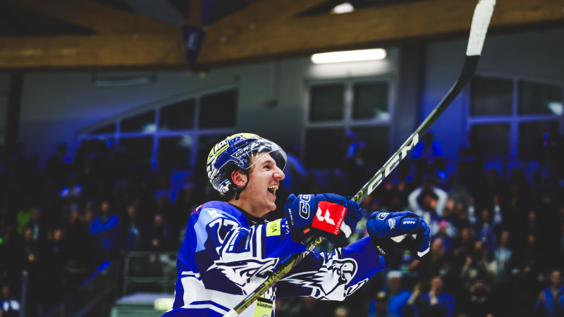 Führungsspieler bleibt! <a href='/de/daten/news/eishockey/vsv/' class='tag'>VSV</a> verlängert mit Assistenzkapitän