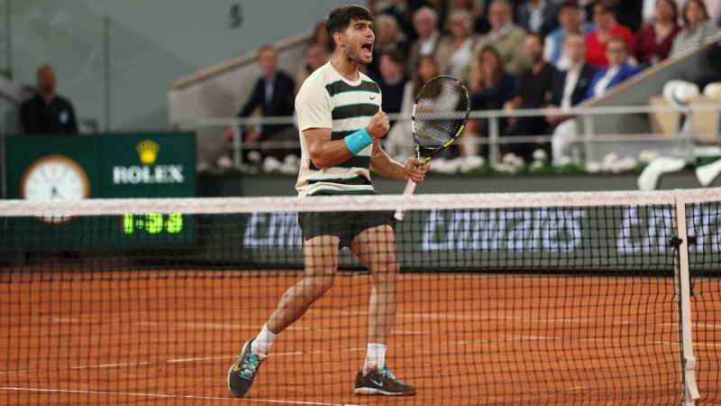 Finale! Titelverteidiger Alcaraz trotzt Startschwierigkeiten