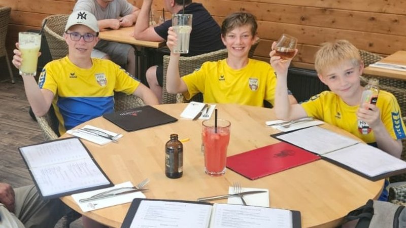 Stark trotz Hitze! HSV Wr. Neustadt punktet in Prag