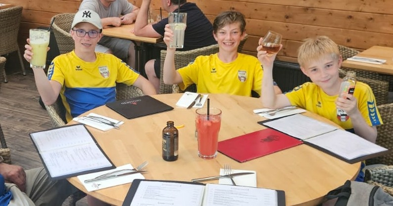 Stark trotz Hitze! HSV Wr. Neustadt punktet in Prag