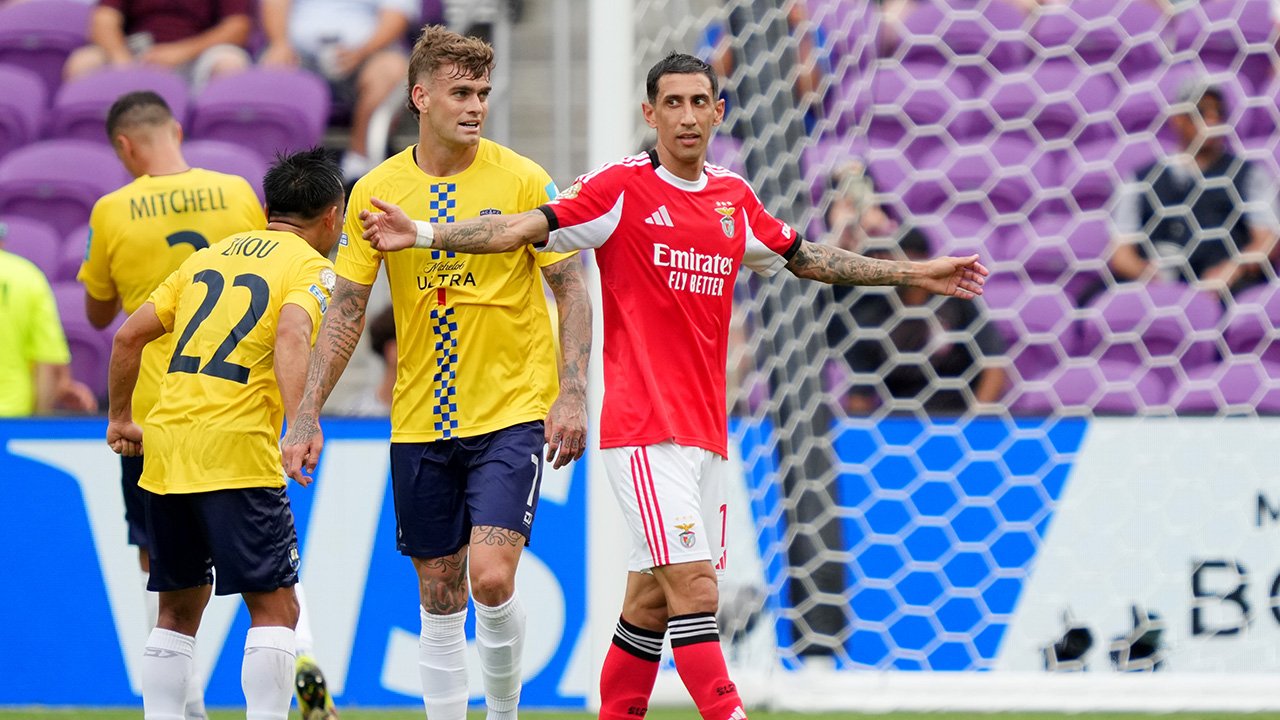 Trotz Wetter-Unterbrechung! Benfica schlägt Auckland klar