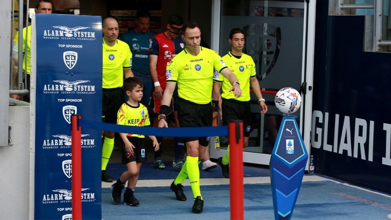 Warum Referees in Italien nun Polizisten gleichgestellt sind