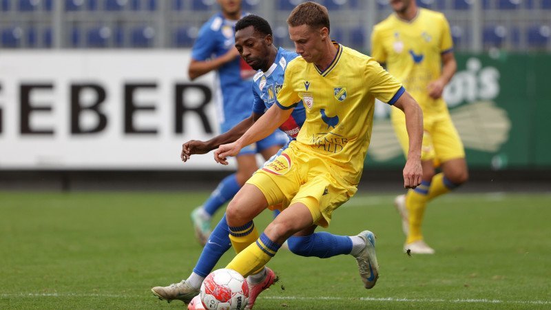 St. Pölten holt Verteidiger von Stripfing