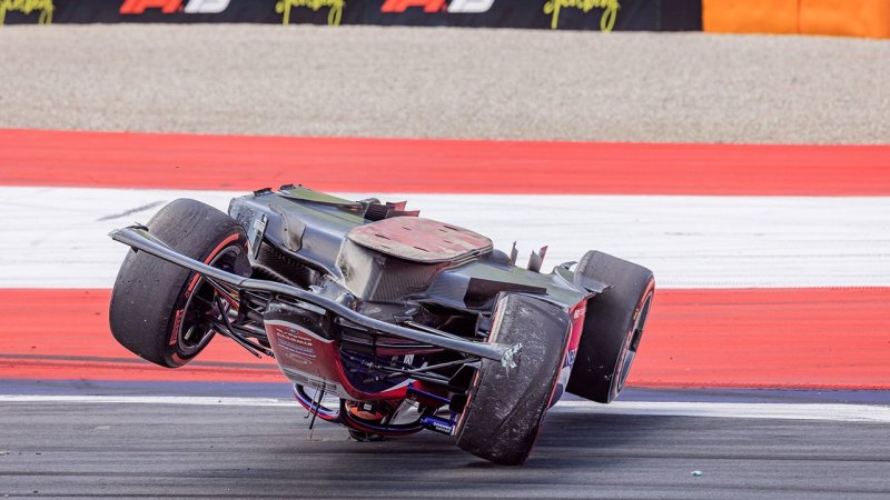 Spektakuläre Bilder: Überschlag-Crash in Spielberg