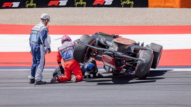 Spektakuläre Bilder: Überschlag-Crash in Spielberg