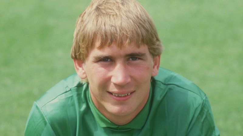 Die Fußballer mit den meisten Spielen für einen Verein