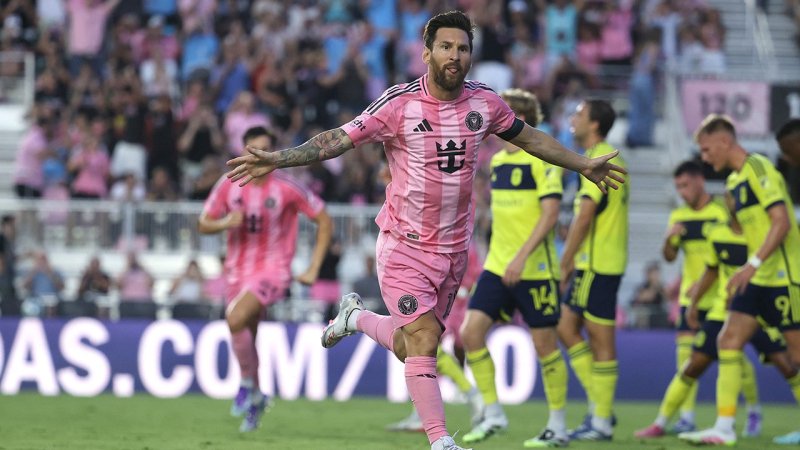 Fünfter Doppelpack in Folge! Messi on fire