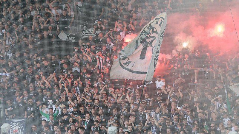 Preisvergleich: So viel kosten die Bundesliga-Abos 2025/26