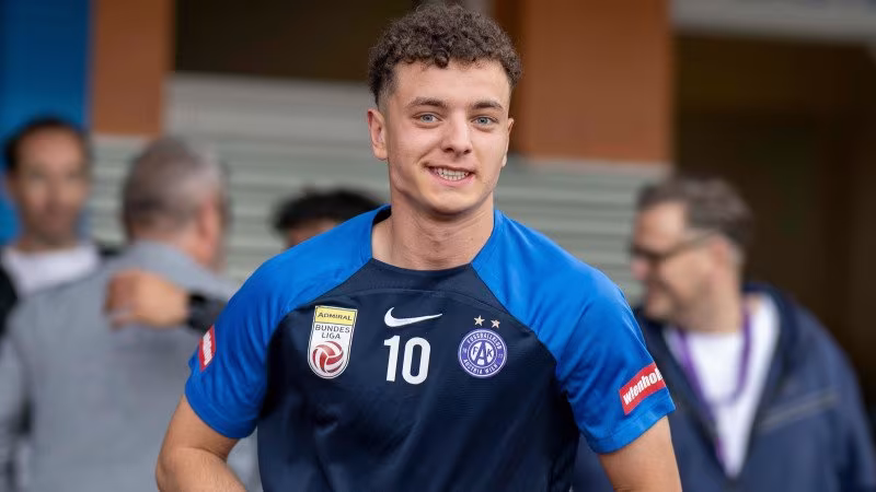 Fisnik Asllani
