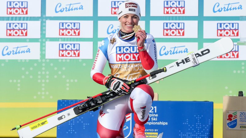 Lara ist weiter Gut für Siege! Schweizer Ski-Queen in Action