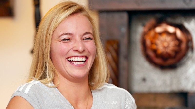 Lara ist weiter Gut für Siege! Schweizer Ski-Queen in Action