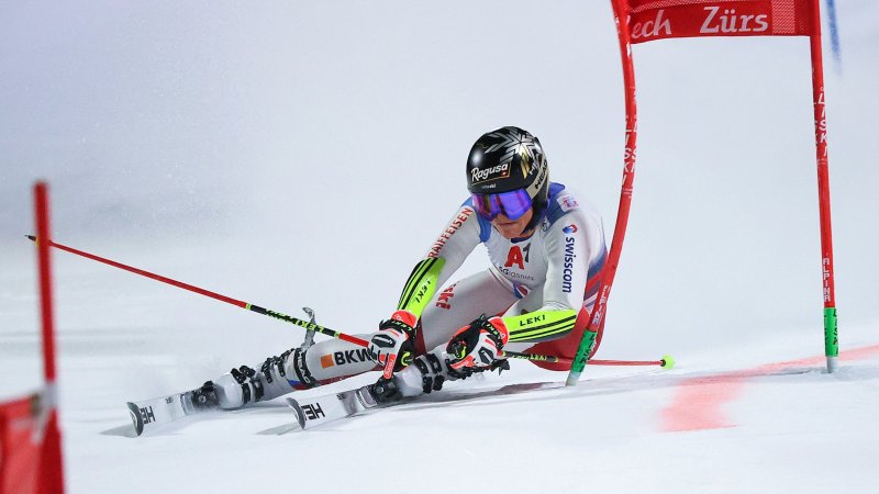 Lara ist weiter Gut für Siege! Schweizer Ski-Queen in Action