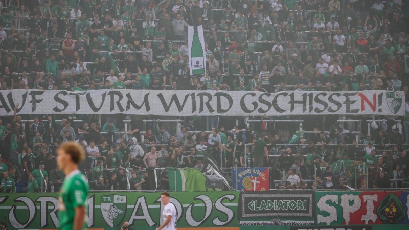 Rapid-Ultras feiern ihren 35. Geburtstag