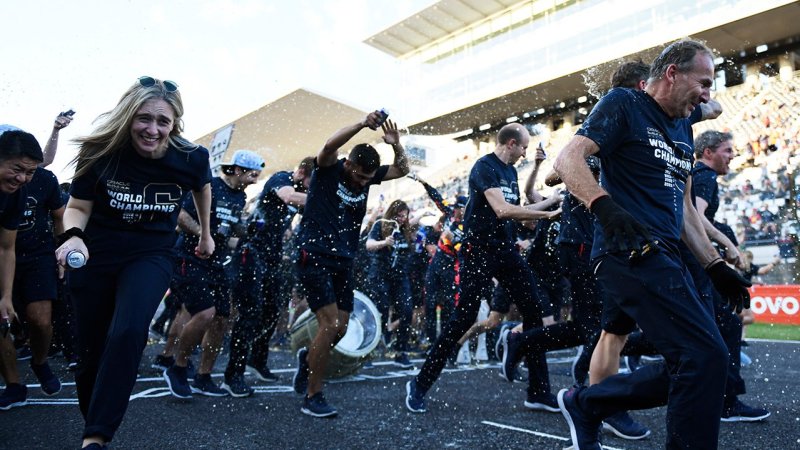 Red Bull in Feierlaune! Die Bilder der WM-Party in Japan
