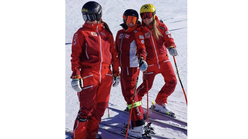 Ski-Frauen fahren auf perfekte Vorbereitung in den Anden ab