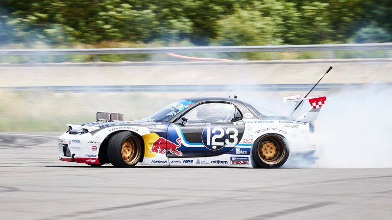 Gib Gummi! Max Verstappen als Drift-König