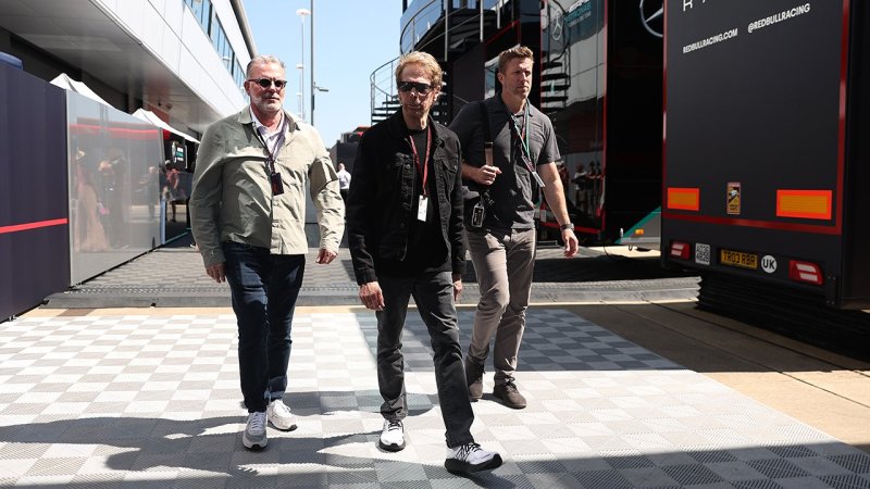 Brad Pitt & Co. - die Promis beim Silverstone-GP 2023