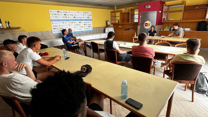 "Zurück ins Spiel": Das sind die Teilnehmer des "AMS-Camps"