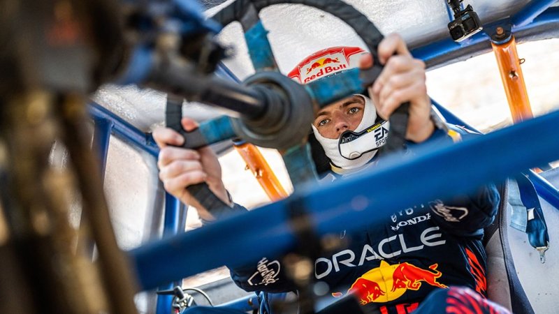 Verstappen Tsunoda Mega Trucks Diashow