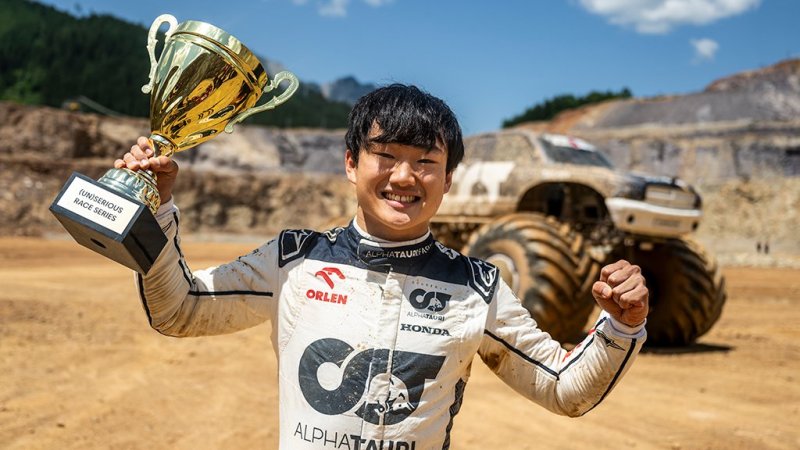 Verstappen Tsunoda Mega Trucks Diashow