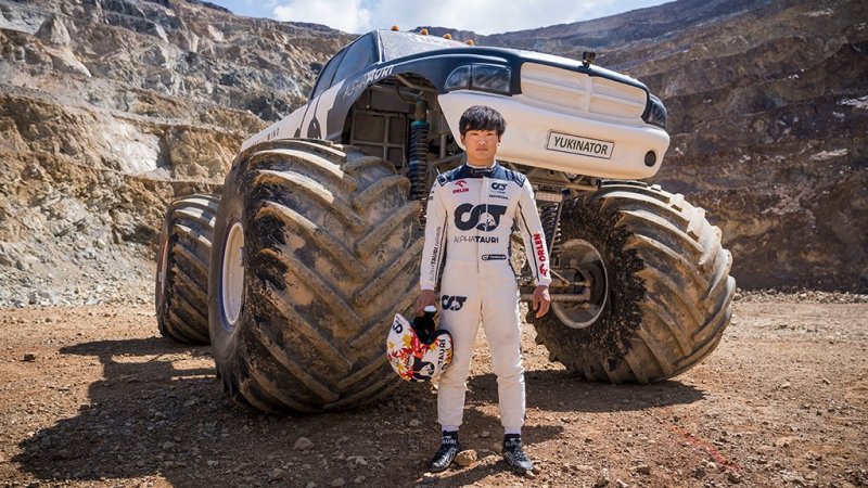 Verstappen Tsunoda Mega Trucks Diashow