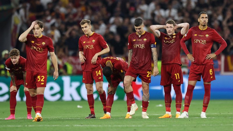 Mit Platzsturm! So feiert Sevilla den Europa-League-Titel