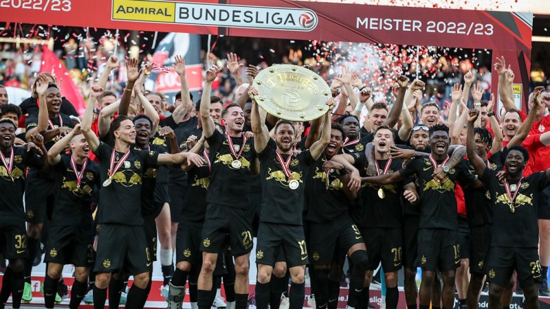 Bilder! So zelebriert Salzburg die Meisterteller-Übergabe