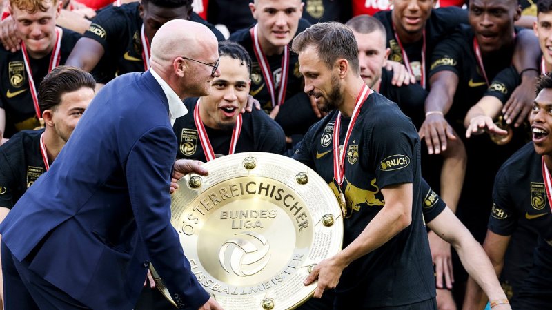 Bilder! So zelebriert Salzburg die Meisterteller-Übergabe