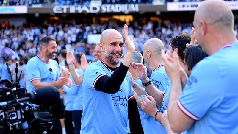 So lässt es Manchester City bei der Meisterfeier krachen