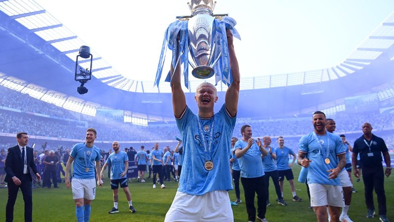 So lässt es Manchester City bei der Meisterfeier krachen