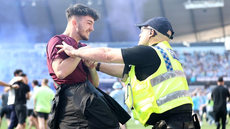 So lässt es Manchester City bei der Meisterfeier krachen