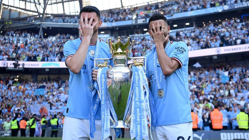 So lässt es Manchester City bei der Meisterfeier krachen