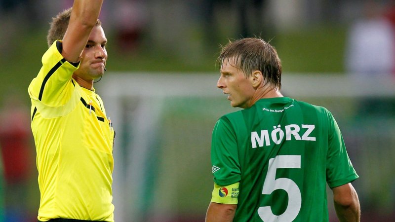 Diese Bundesliga-Kicker sahen die meisten Gelben Karten