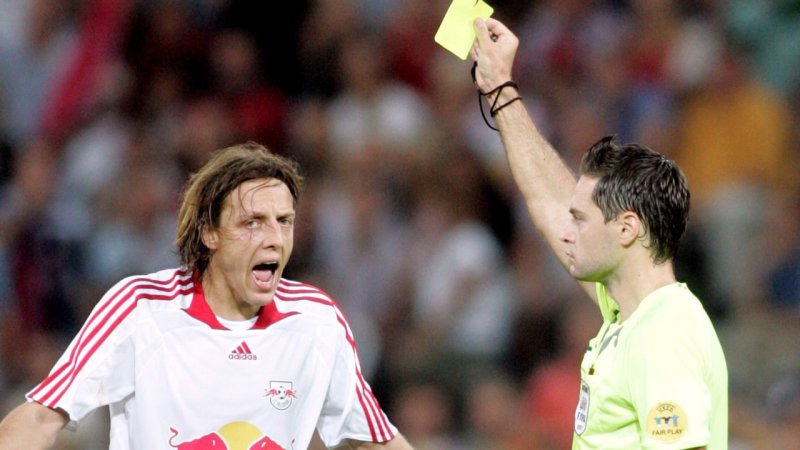 Diese Bundesliga-Kicker sahen die meisten Gelben Karten