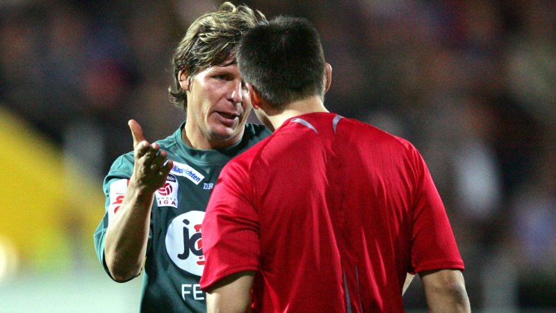 Diese Bundesliga-Kicker sahen die meisten Gelben Karten