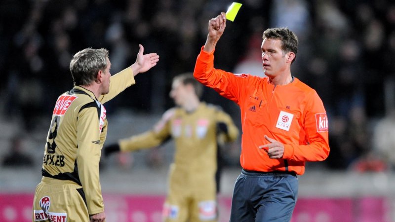 Diese Bundesliga-Kicker sahen die meisten Gelben Karten