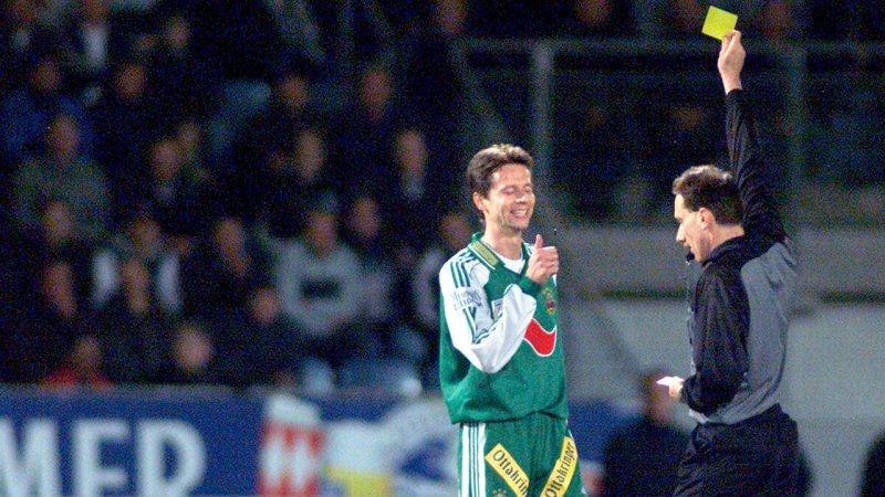 Diese Bundesliga-Kicker sahen die meisten Gelben Karten