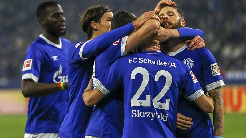 Deloitte Ranking umsatzstaerkste Klubs Diashow