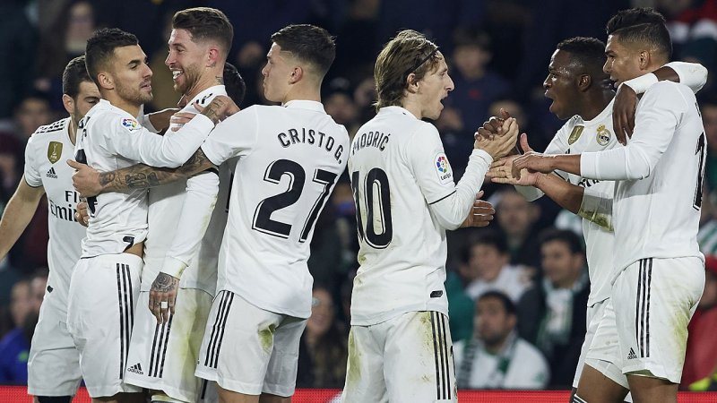 Deloitte Ranking umsatzstaerkste Klubs Diashow