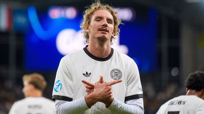 Woltemade trifft doppelt! Deutschland müht sich zu Sieg