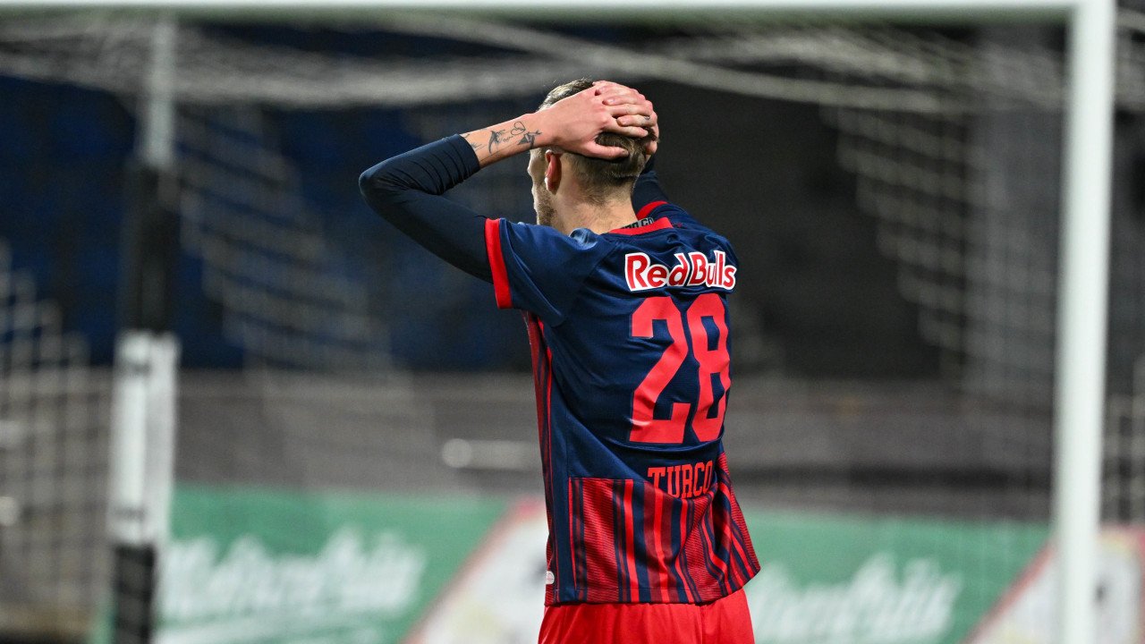 Mittelstürmer verabschiedet sich aus Salzburg