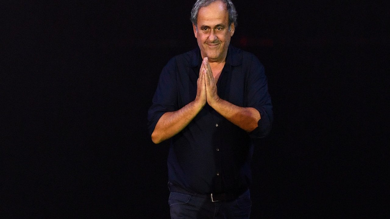 Einbrecher stehlen bei Platini Medaillen und Trophäen