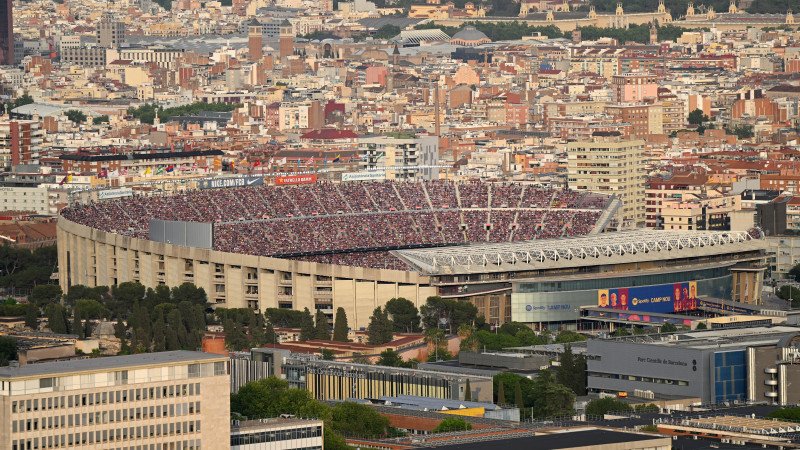 Bitte warten! Barcas Camp-Nou-Rückkehr verzögert sich weiter