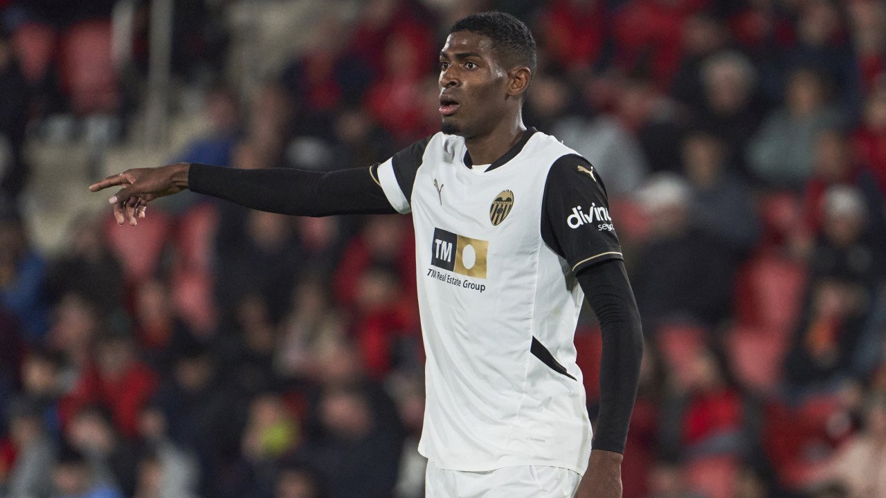 Bild für Arsenal verpflichtet spanisches Abwehrtalent