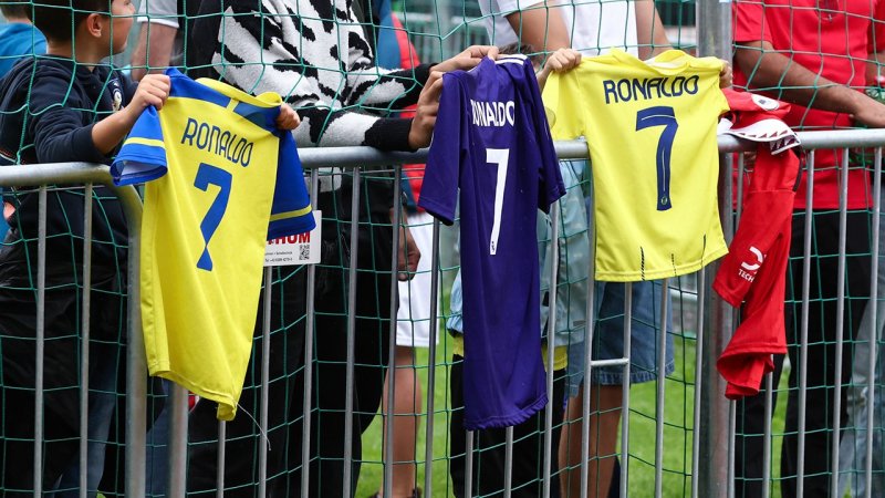 2.000 Fans warten in Saalfelden vergeblich auf Ronaldo