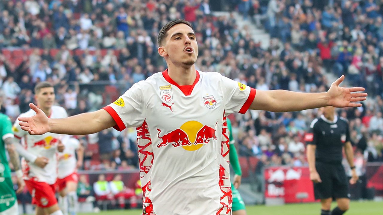 Schon im Flieger: Abgang von Salzburg-Star fast durch