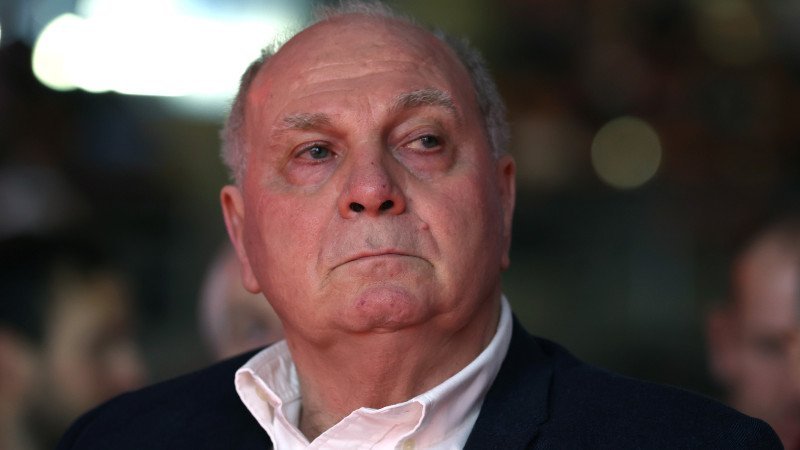 Bayern-Legende Hoeneß musste in Klinik eingeliefert werden
